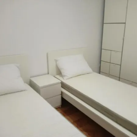 Apartman Boka דירה *